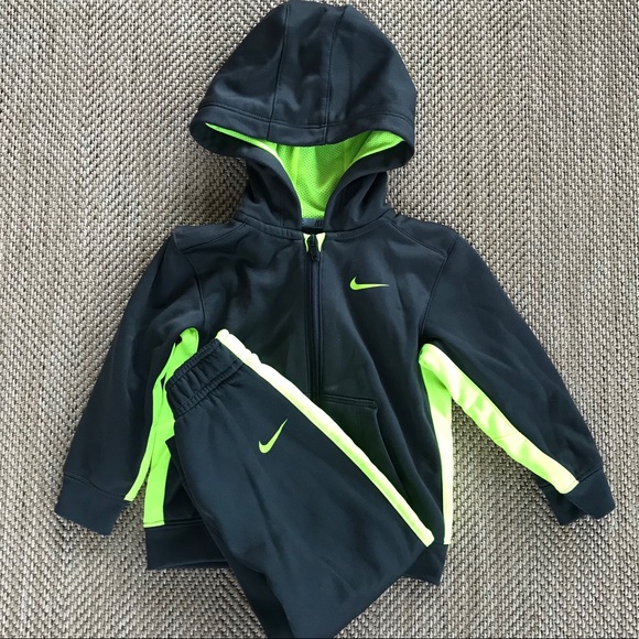 matching nike sweatsuits for couples